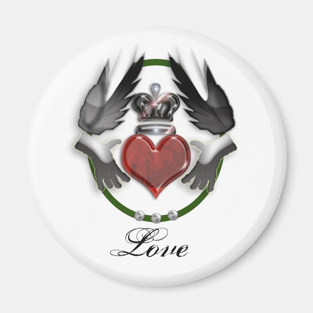 claddagh heart magnet (Front)