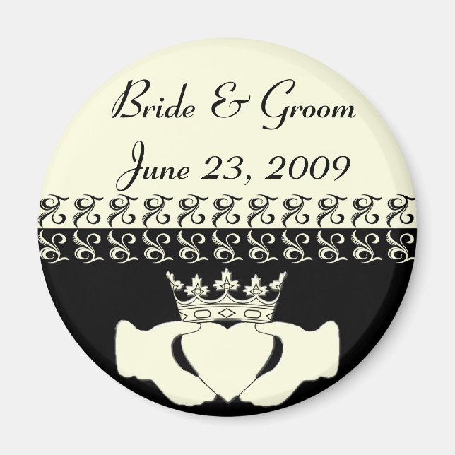 Claddagh Wedding Invitation Set Magnet (Front)