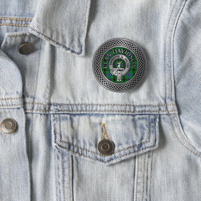 Clan Davidson Crest & Tartan Knot 2 Inch Round Button (In Situ)