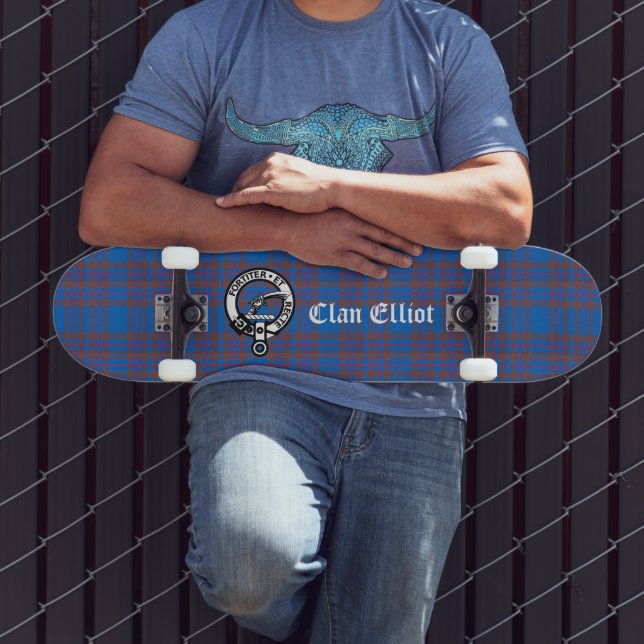Clan Elliot Crest Badge & Tartan  Skateboard (Outdoor 3)