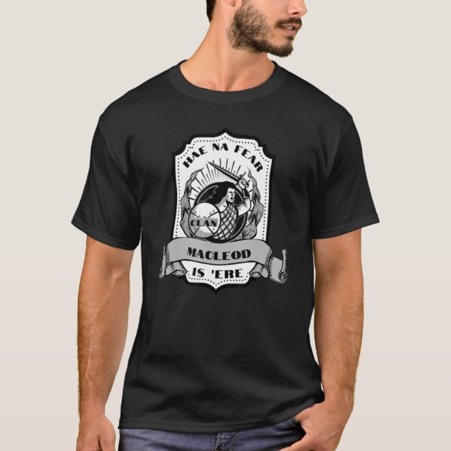 Clan MacLeod Swordsman Scottish Badge Highland Gam T-Shirt (Front)