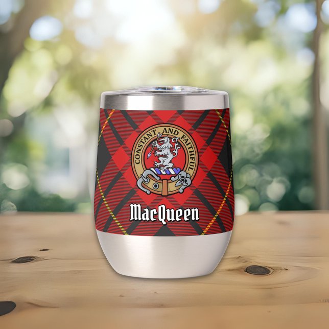 Clan MacQueen Crest sur Tartan (Créateur téléchargé)