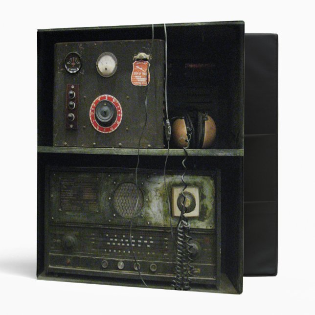 Classeur Appareil de radio militaire de cru de Comms (Devant/intérieur)