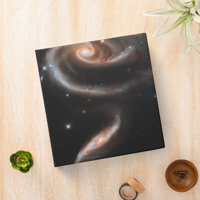 Classeur Arp 273 Galaxies Interagissant En Andromède. (In Situ)