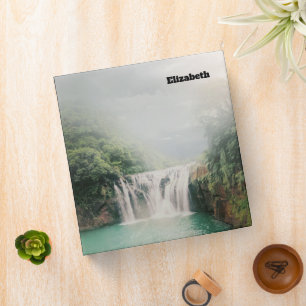 Classeur Belle cascade dans une forêt verdoyante