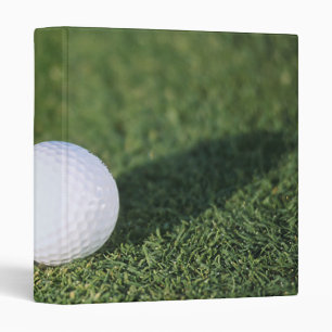 Classeur Boule de golf au bord du trou