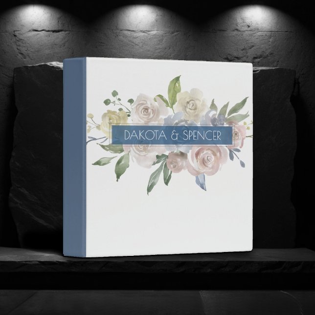 Classeur Bouquet floral poussiéreux | Jolie photo bleue fum (Créateur téléchargé)