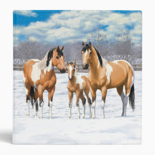Classeur Chevaux De Peinture En Peau De Bouche Dans La Neig
