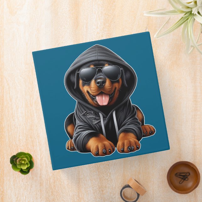 Classeur Chiot Rottweiler en Sweatshirt à capuchon (In Situ)