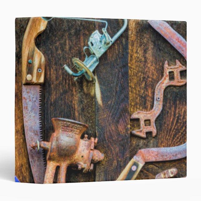 Classeur Collection d'antiquités au mur (Devant/Côté)