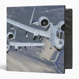 Classeur Deux avions du coup de foudre II d'A-10C volent