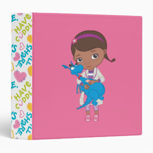 Classeur Docteur McStuffins tenant du Stuffy