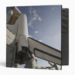 Classeur Effort de navette spatiale sur la plate-forme de