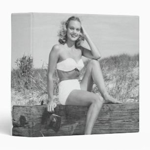 Classeur Femme dans le bikini