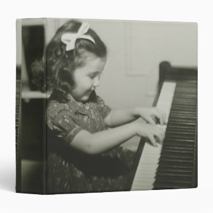 Classeur Fille jouant le piano
