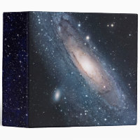 La manière laiteuse de galaxie d'Andromeda tient