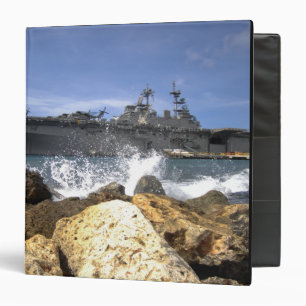 Classeur Le bateau d'assaut amphibie USS Kearsarge
