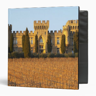 Classeur Le vignoble avec des vignes de syrah et le château