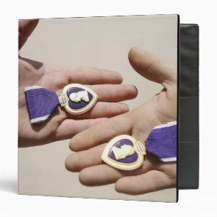 Classeur Les destinataires de Purple Heart montrent leurs