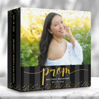Photo de bal de promo en or sur rayures noires sou
