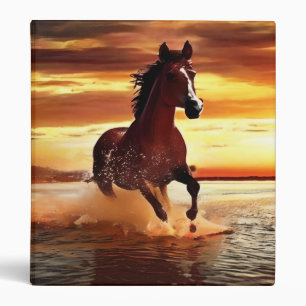 Classeur Randonnée À Cheval Sauvage À Travers Le Surf