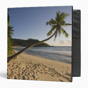 Classeur Seychelles, île de Mahe, plage d'Anse Takamaka,