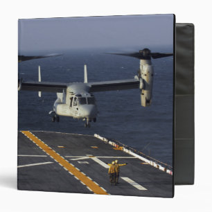 Classeur Un avion du balbuzard V-22 prépare pour débarque