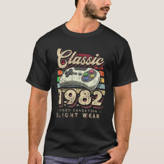 Classic 1982 40th Birthday Retro Video Game Contro T-Shirt