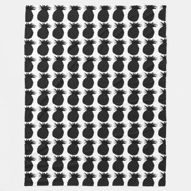 Classic Black and White Pineapple Pattern  Fleece Blanket (Front)
