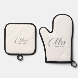 Classic Chic Calligraphy Mrs Oven Mitt & Pot Holder Set