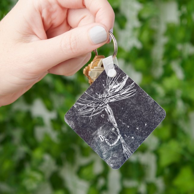 Classic dry fly pattern for trout and bass fishing keychain (Hand)