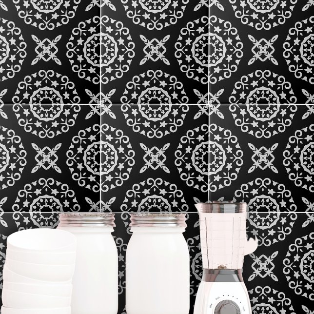 Classic Elegant Baroque Decorative Black and White Tile (Creator Uploaded)