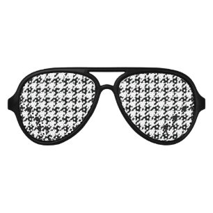 Classic Houndstooth Pattern: Black & White Vintage Aviator Sunglasses