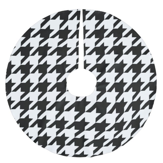 Classic Houndstooth Pattern: Black & White Vintage Brushed Polyester Tree Skirt (Front)