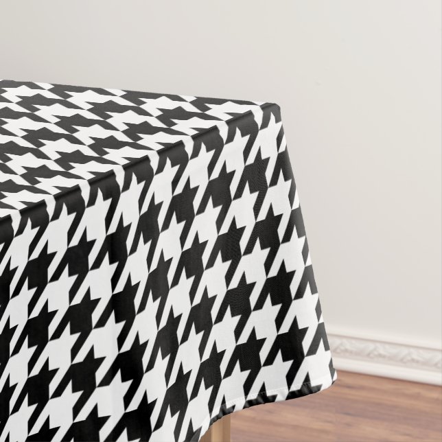 Classic houndstooth pattern Dogstooth check design Tablecloth (In Situ)