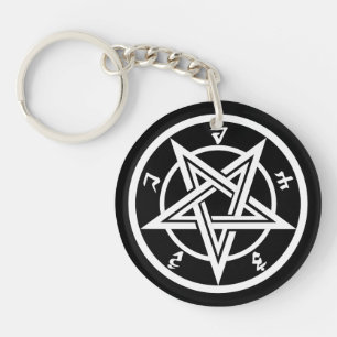 Classic pentagram symbol keychain