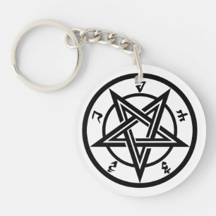 Classic pentagram symbol keychain