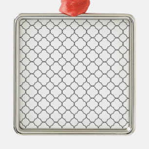 Classic Quatrefoil Pattern Metal Ornament