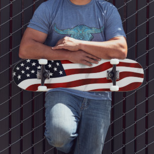 CLASSIC UNITED STATES OF AMERICA FLAG SKATEBOARD