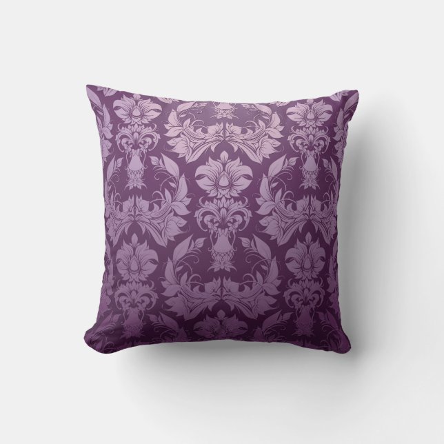 Classic Wallpaper: Seamless Vintage Design Throw Pillow (Front)