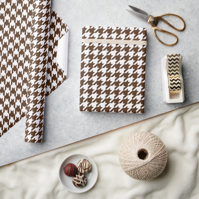 Classic White Houndstooth Wrapping Paper (Crafts)