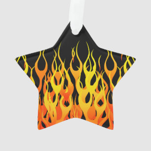 Classique emballant des flammes sur le noir solide