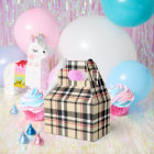 Classy Favour Boxes With Classic Plaid Pattern