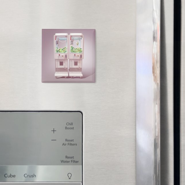 Claw Machine Magnet (In Situ (Fridge))