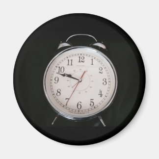 Clock magnet (time management)