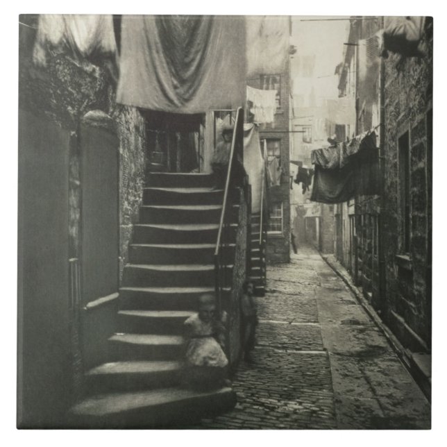 Close no. 193, 17-27 High Street, Glasgow, from 'O Tile (Front)