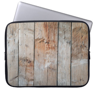 Close up photo of wooden panel laptop sleeve