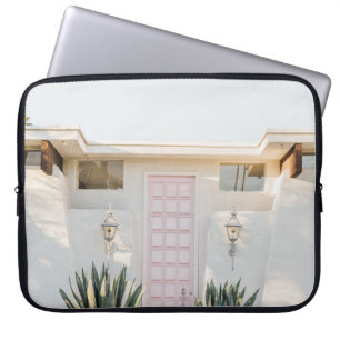 Closed door laptop sleeve