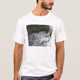 Cloud streets are visible T-Shirt