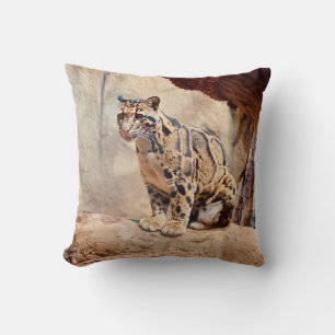 clouded leopard picture nature throw pillow